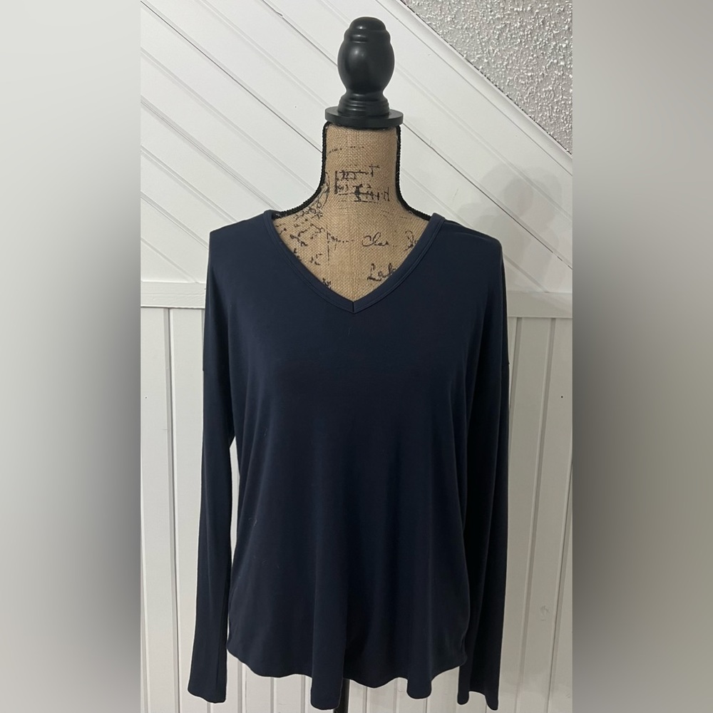 Women’s Athleta Long Sleeve Top (Medium)